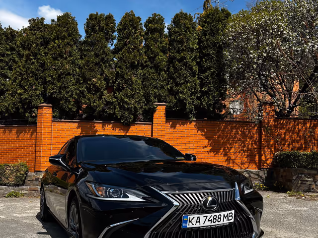 Lexus ES - фото 3