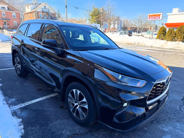 Toyota Highlander - фото 2