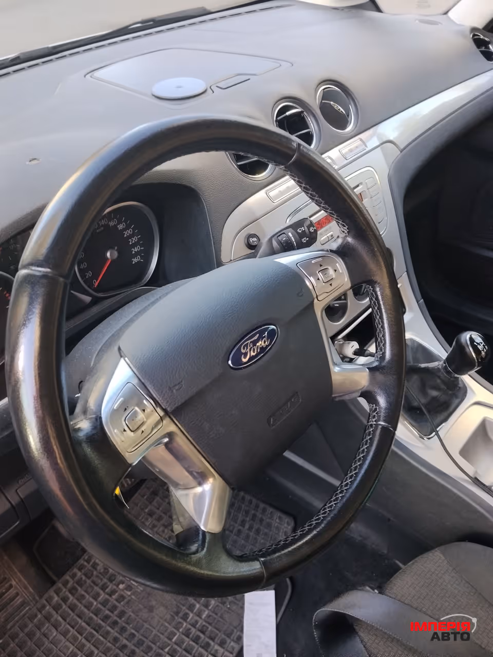 Ford Galaxy - фото 10