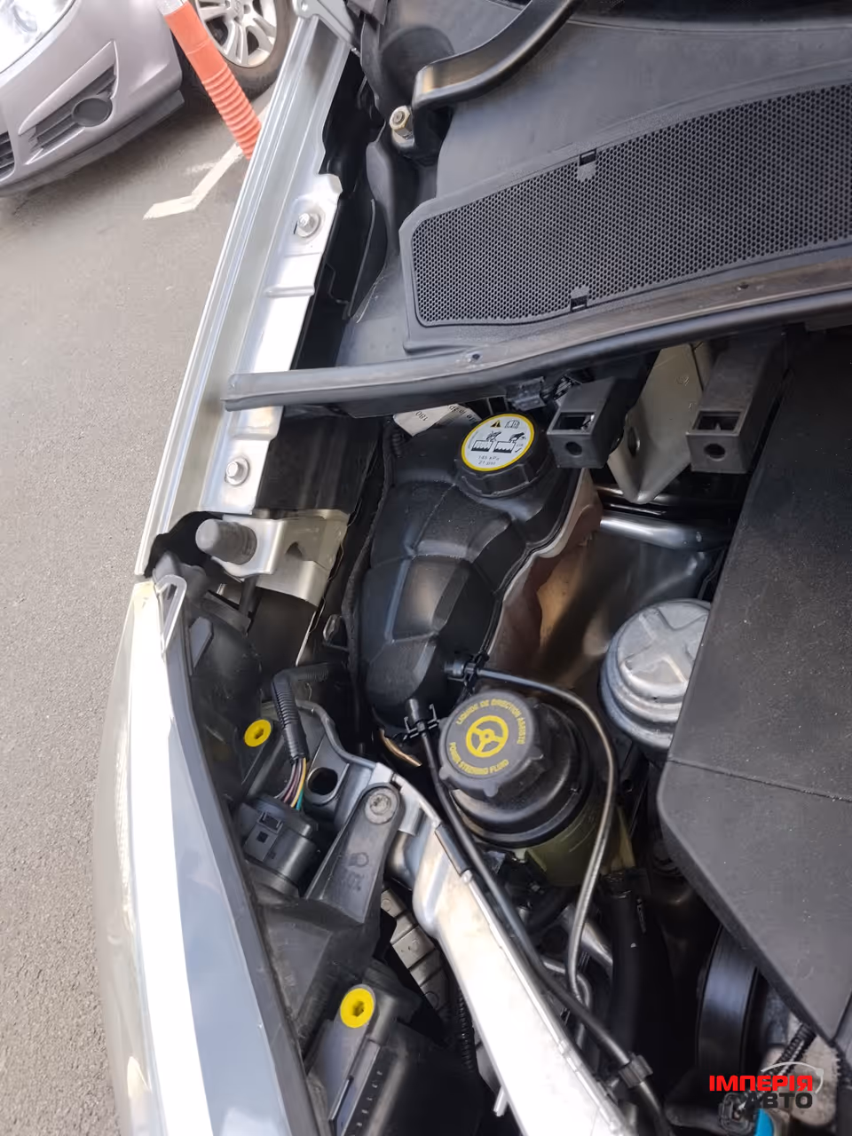 Ford Galaxy - фото 13