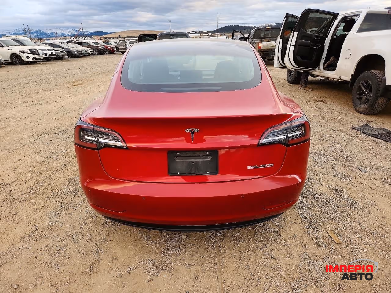 Tesla Model 3 - фото 6