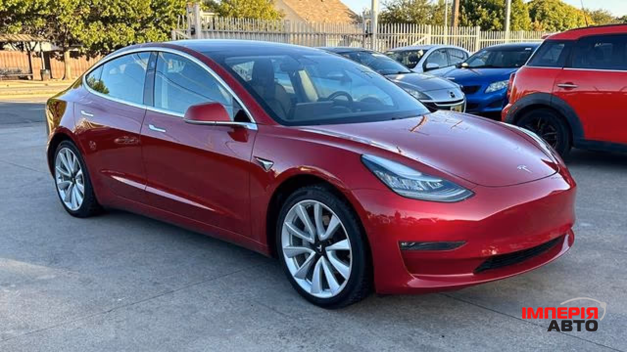 Tesla Model 3 - фото 4