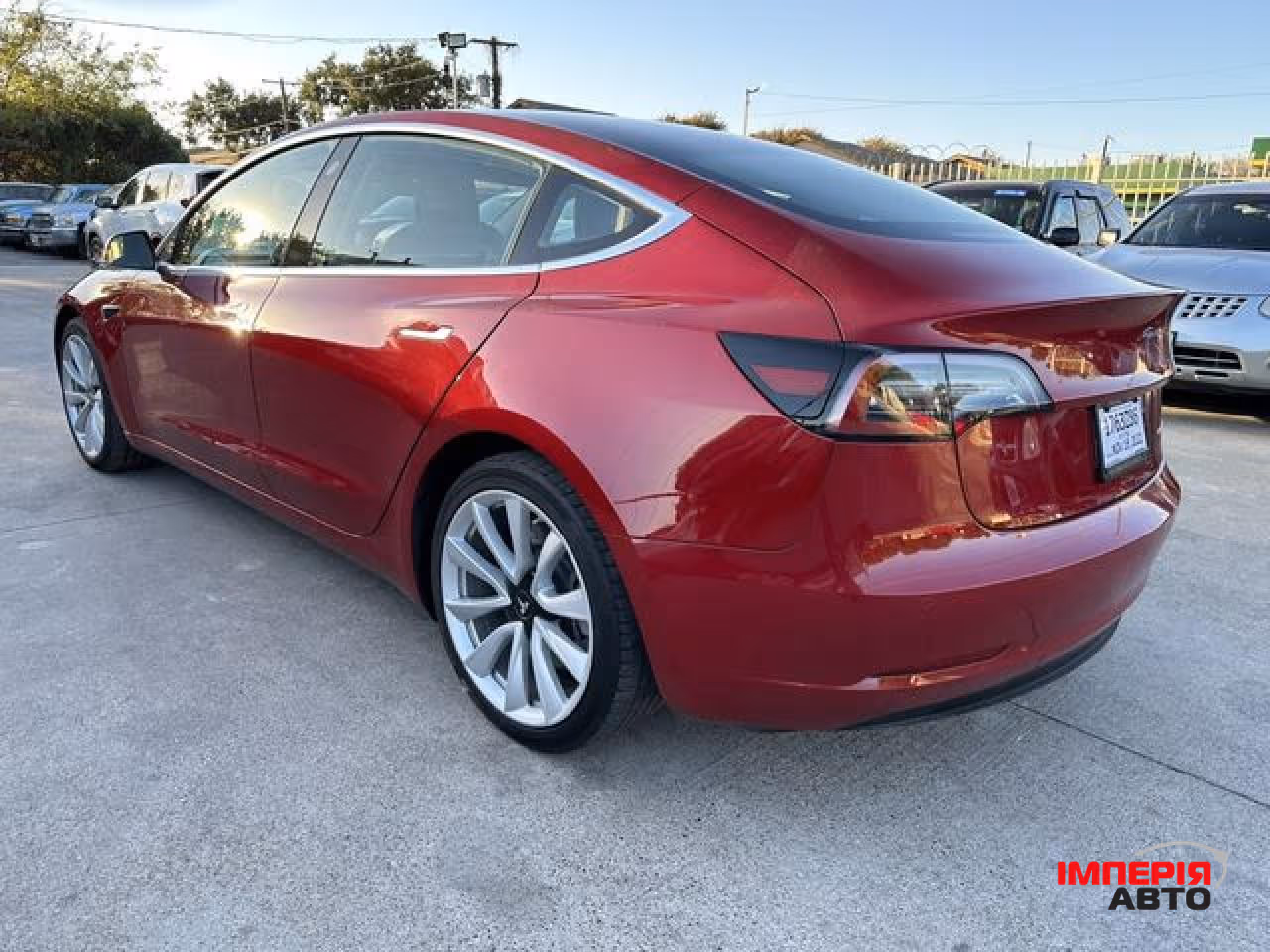 Tesla Model 3 - фото 3