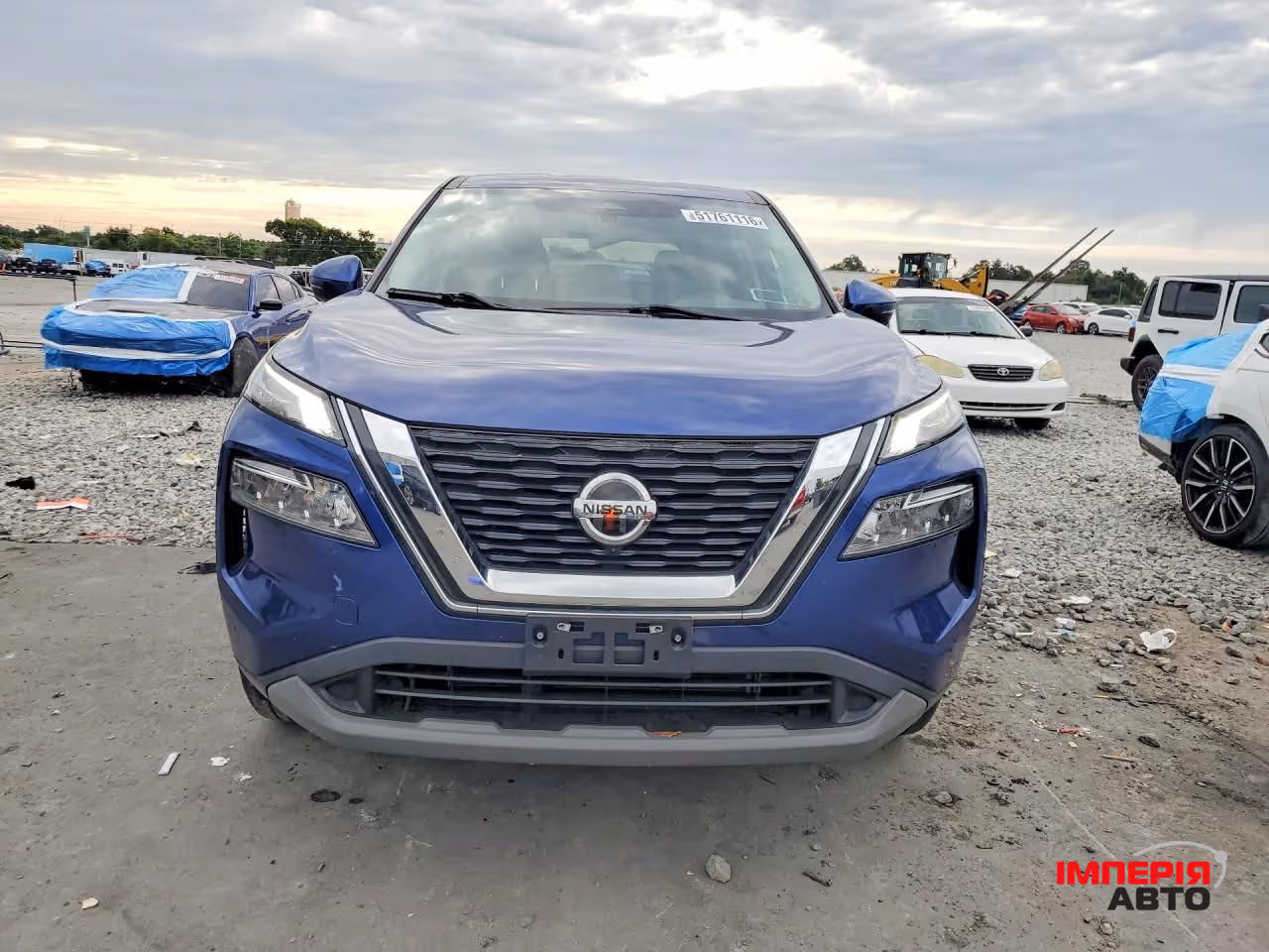 Nissan Rogue - фото 1
