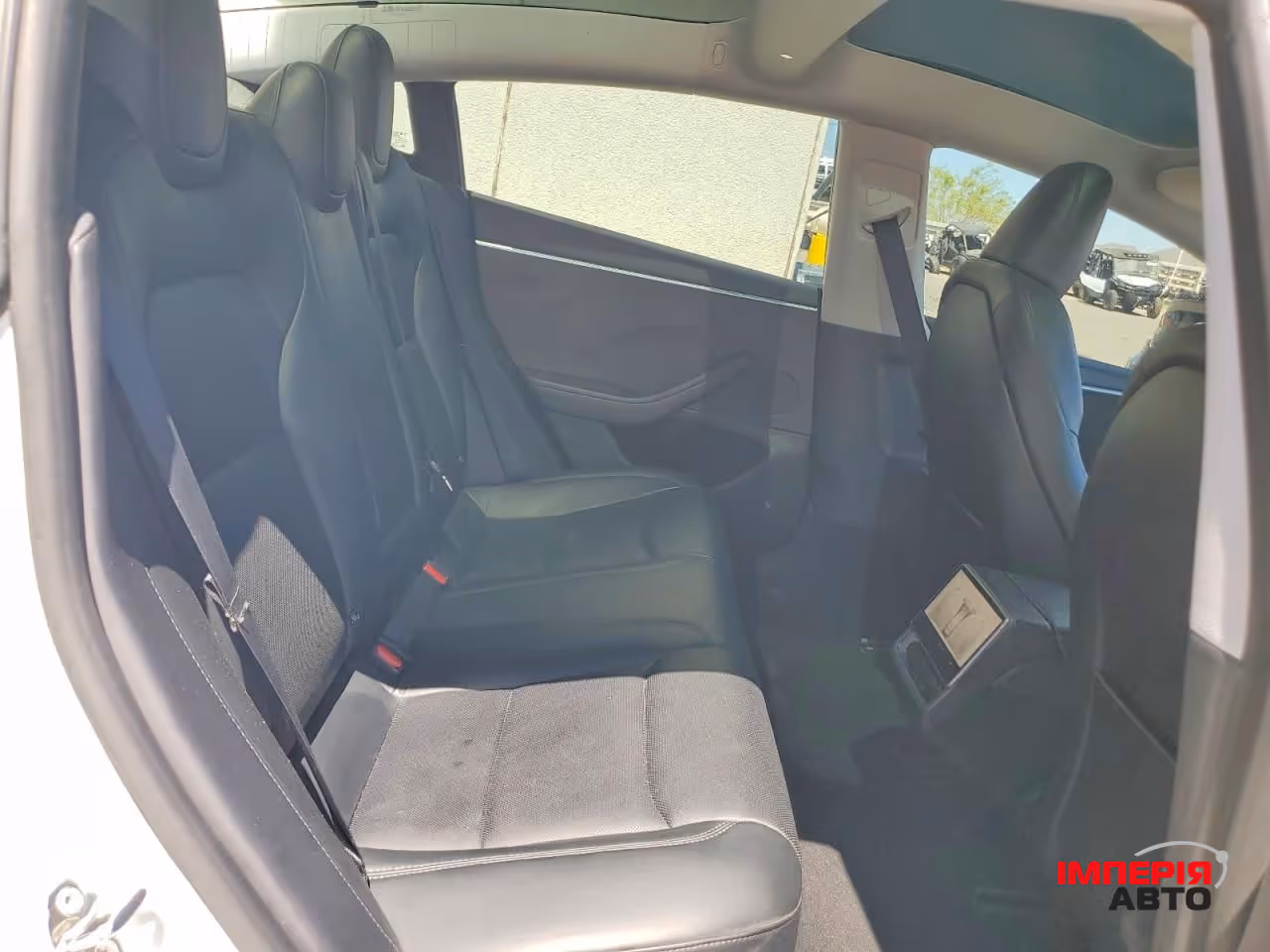 Tesla Model 3 - фото 9