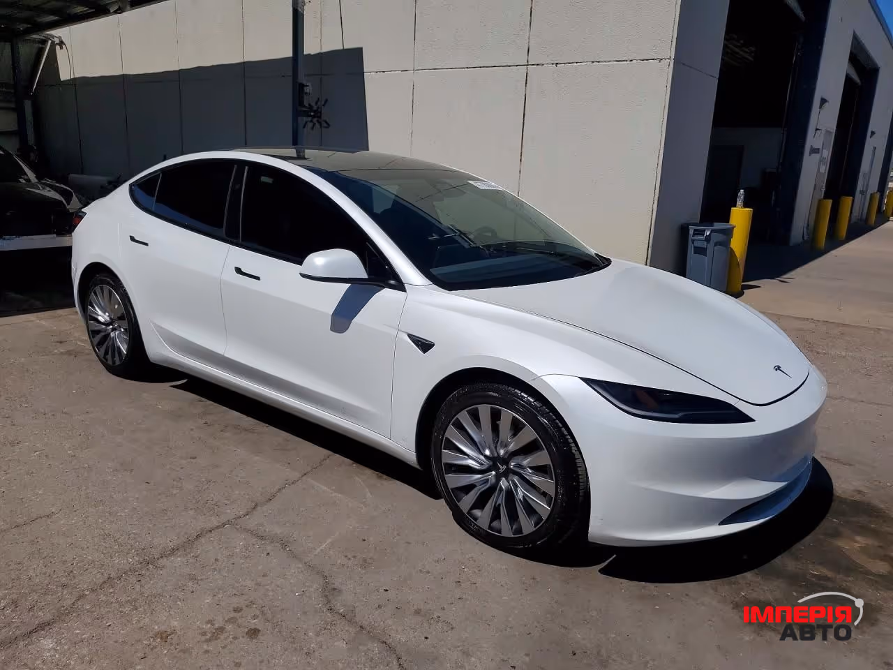 Tesla Model 3 - фото 2