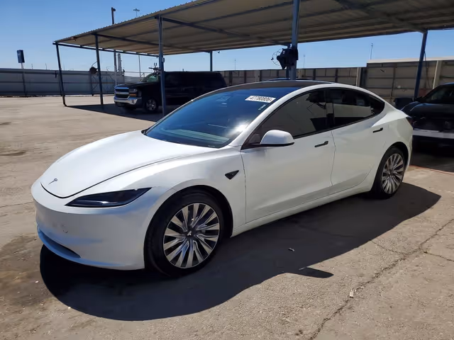 Tesla Model 3 - фото 4