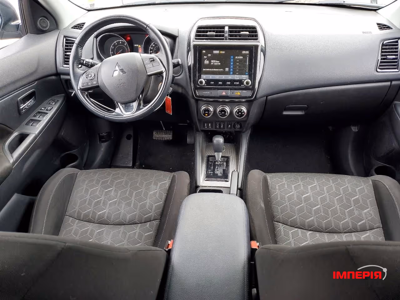 Mitsubishi Outlander Sport - фото 8
