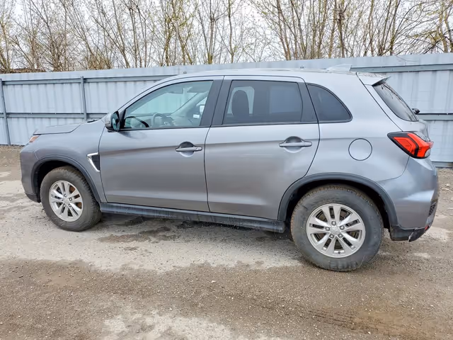 Mitsubishi Outlander Sport - фото 4