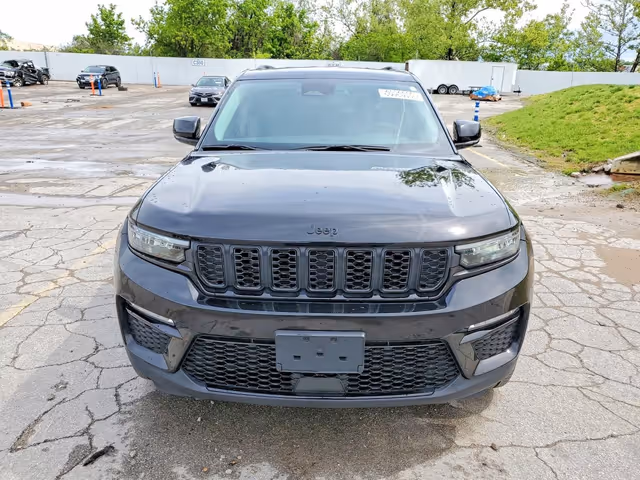 Jeep Grand Cherokee - фото 1