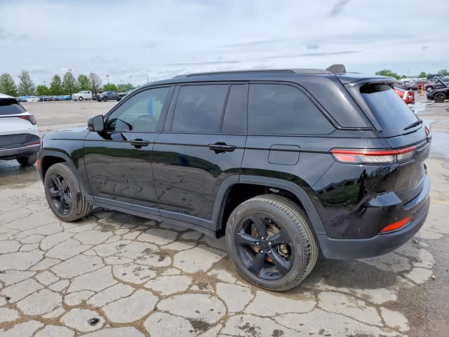 Jeep Grand Cherokee - фото 4