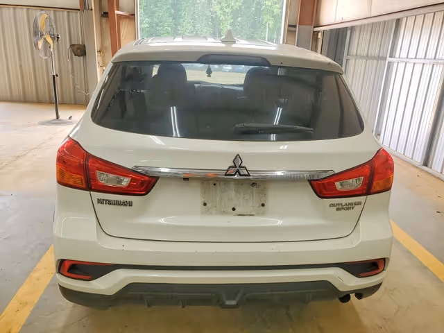 Mitsubishi Outlander Sport - фото 5