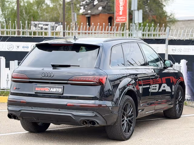 Audi SQ7 - фото 5