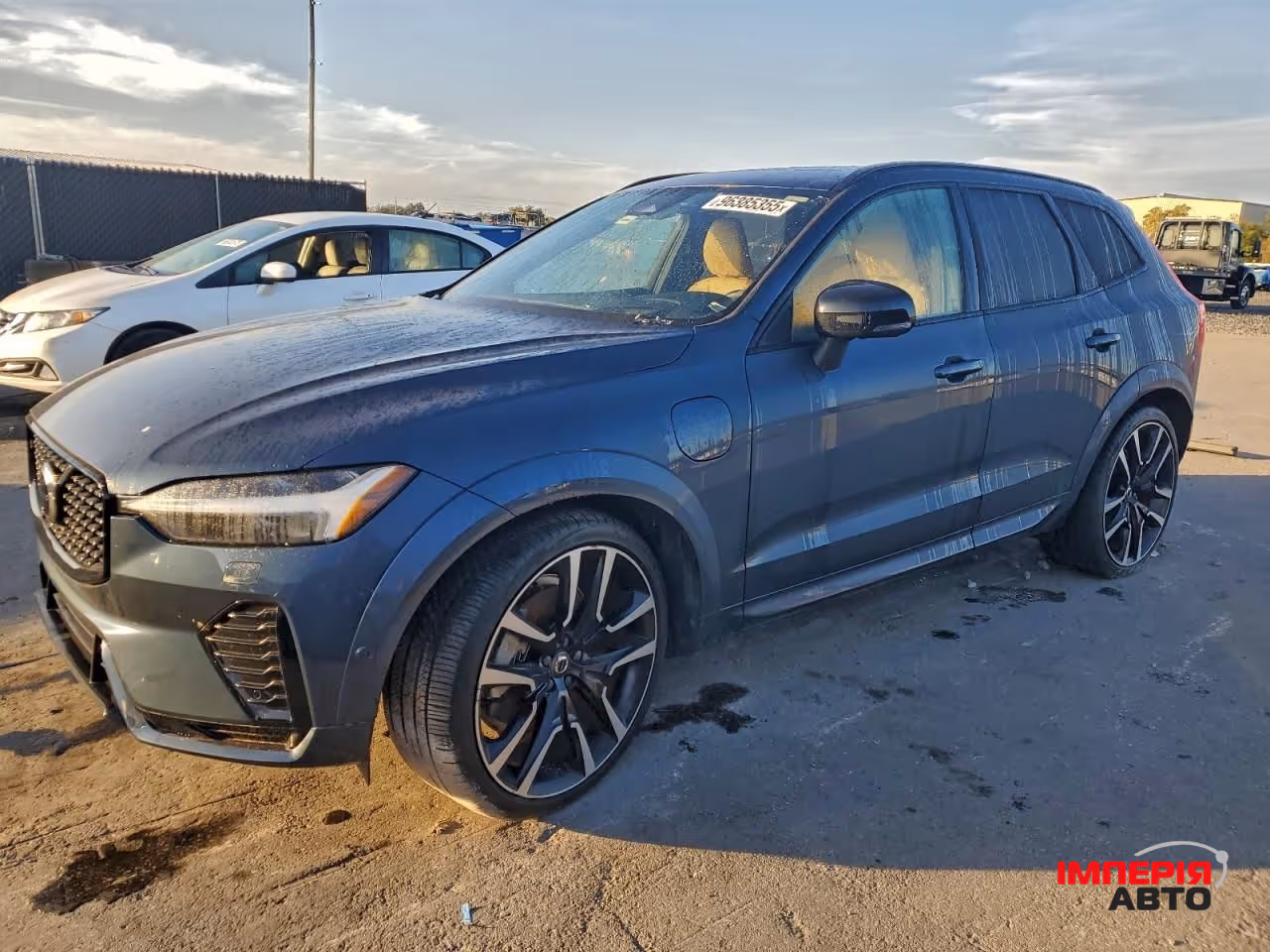 Volvo XC60 - фото 3