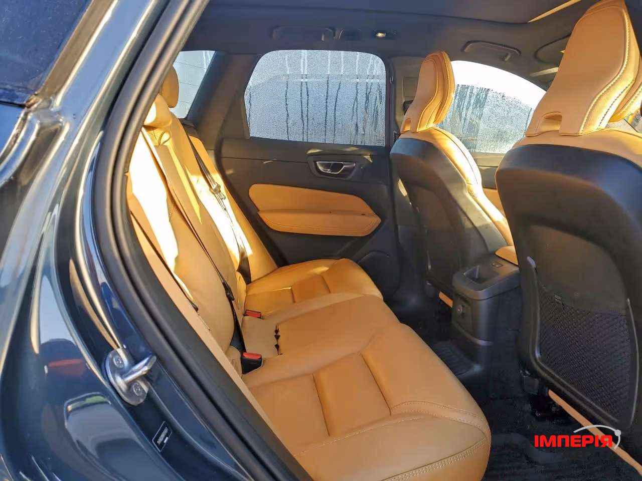 Volvo XC60 - фото 8