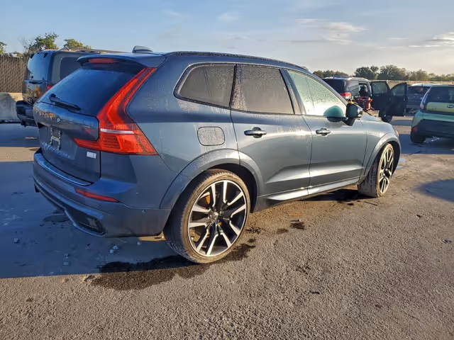 Volvo XC60 - фото 5