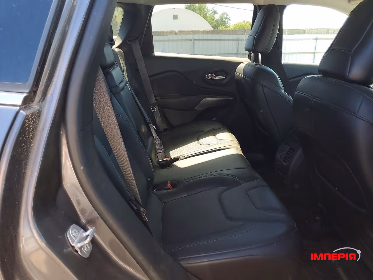 Jeep Cherokee - фото 9
