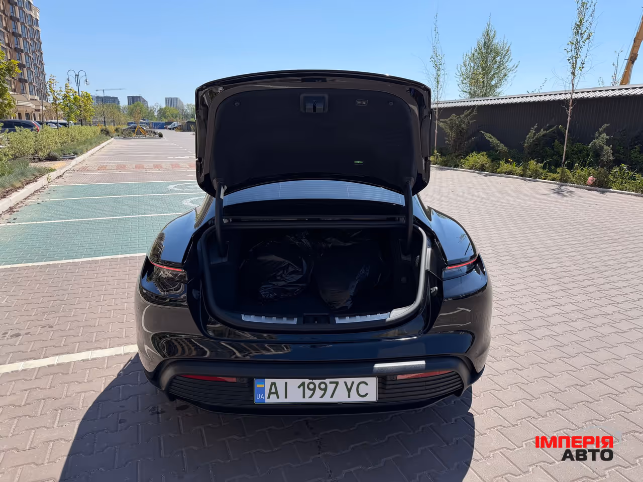 Porsche Taycan - фото 12