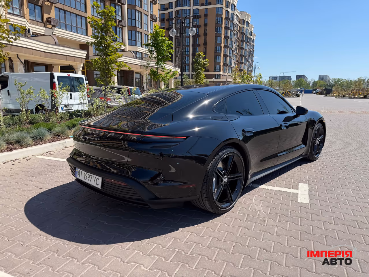 Porsche Taycan - фото 13