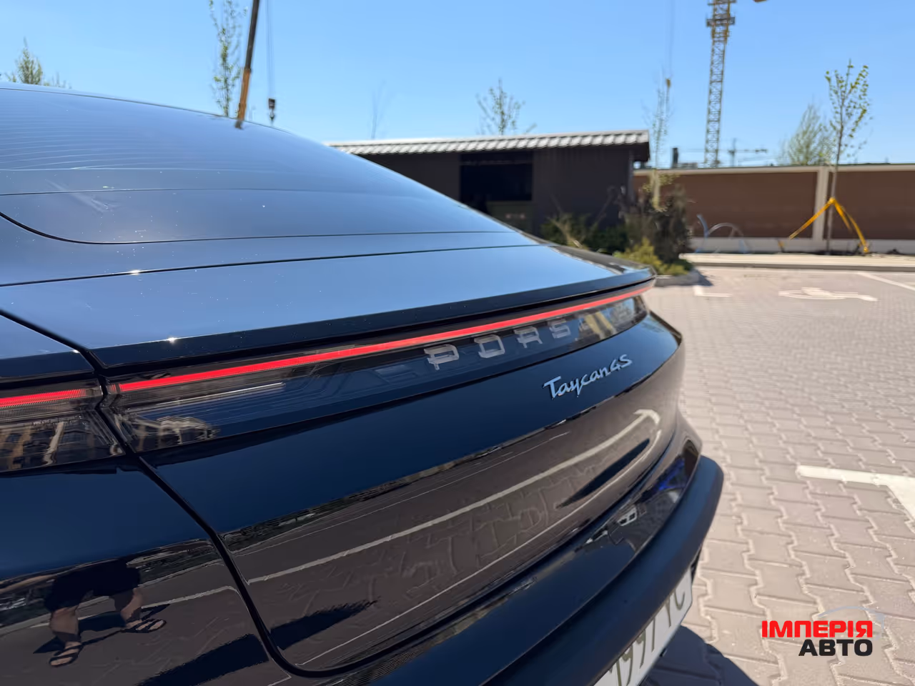 Porsche Taycan - фото 11