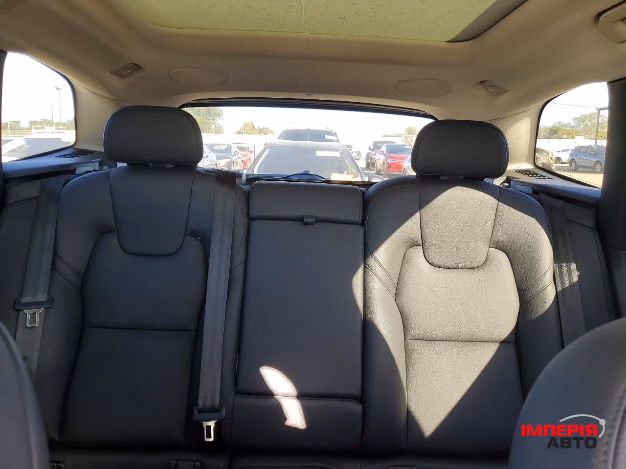 Volvo XC60 - фото 8