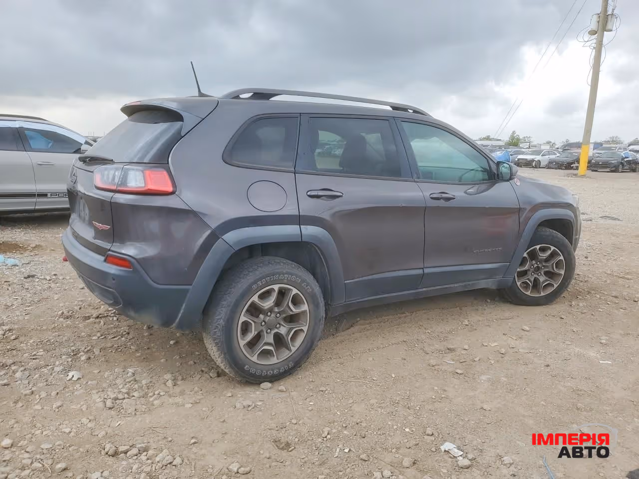 Jeep Cherokee - фото 4