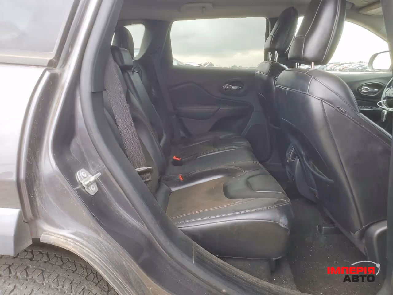Jeep Cherokee - фото 10