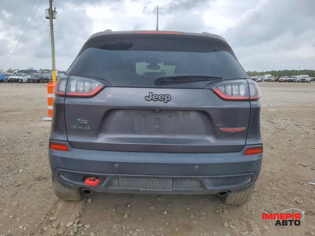 Jeep Cherokee - фото 6