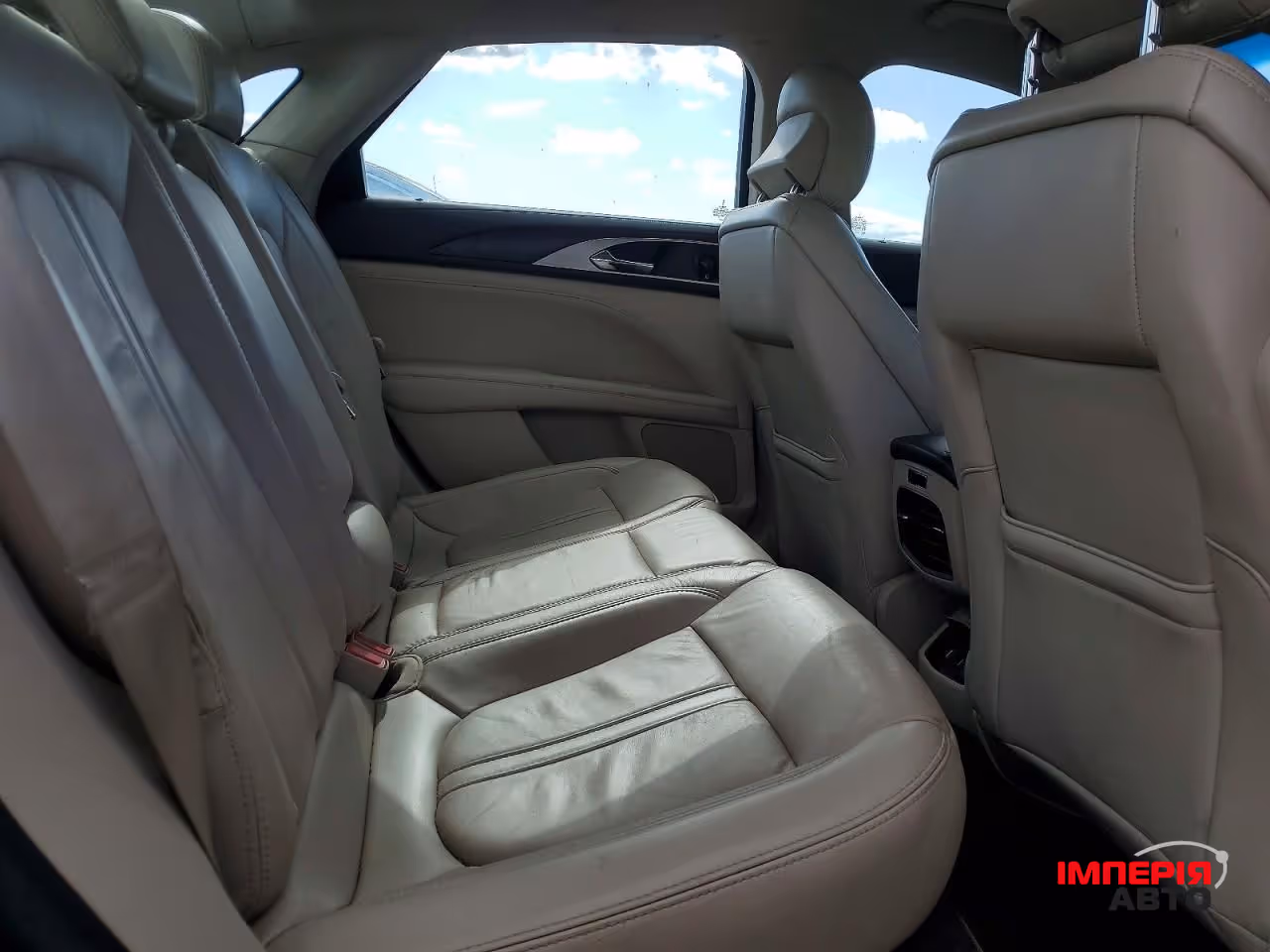 Lincoln MKZ - фото 9