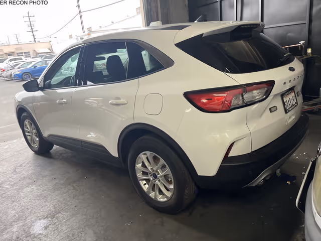 Ford Escape - фото 2