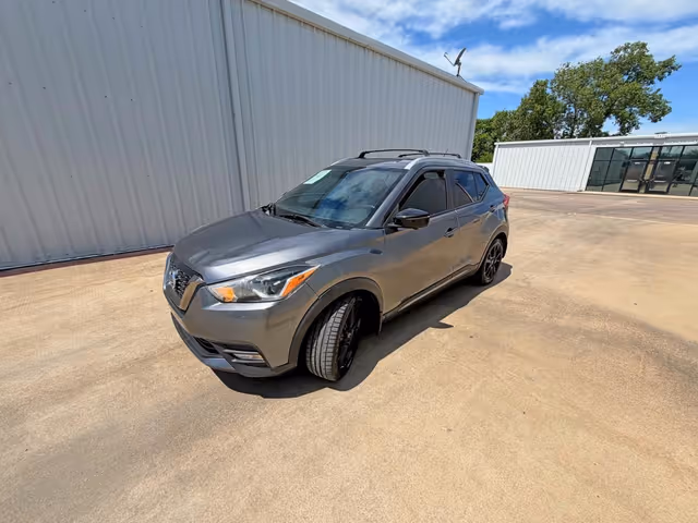 Nissan Kicks - фото 2