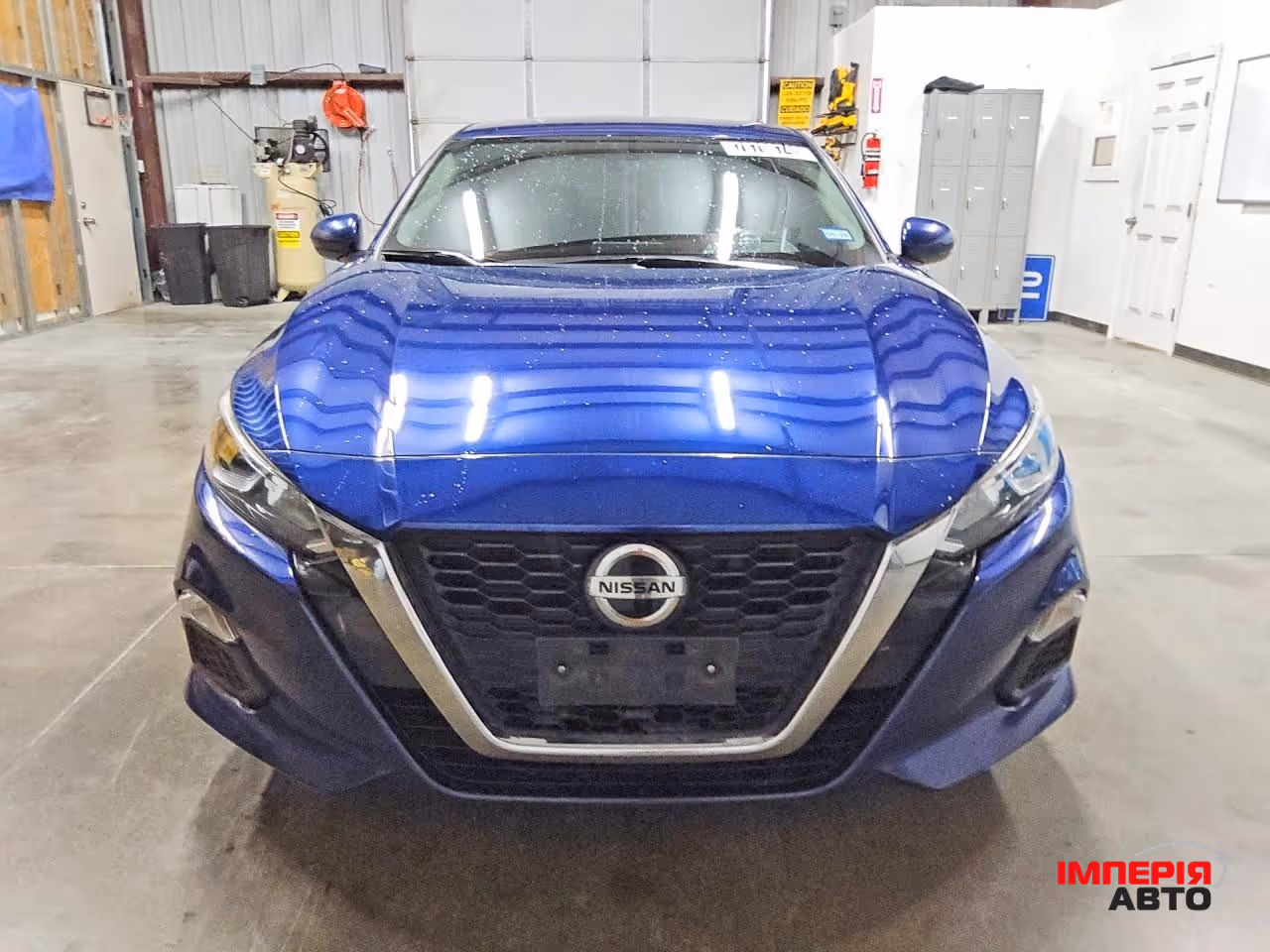 Nissan Altima - фото 1