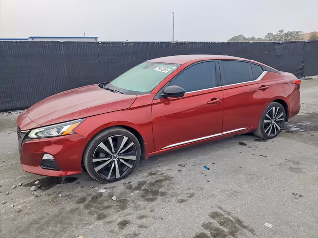Nissan Altima - фото 5