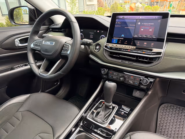 Jeep Compass - фото 3