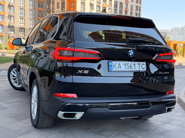 BMW X5 - фото 2