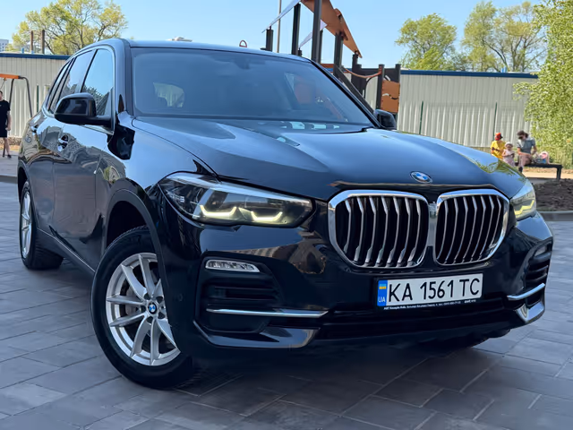 BMW X5 - фото 1