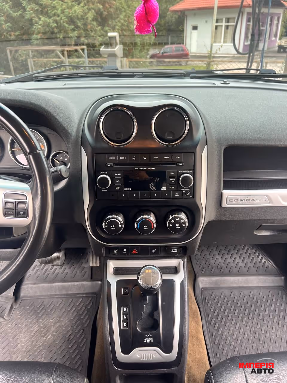 Jeep Compass - фото 11