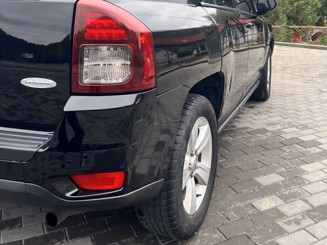 Jeep Compass - фото 2