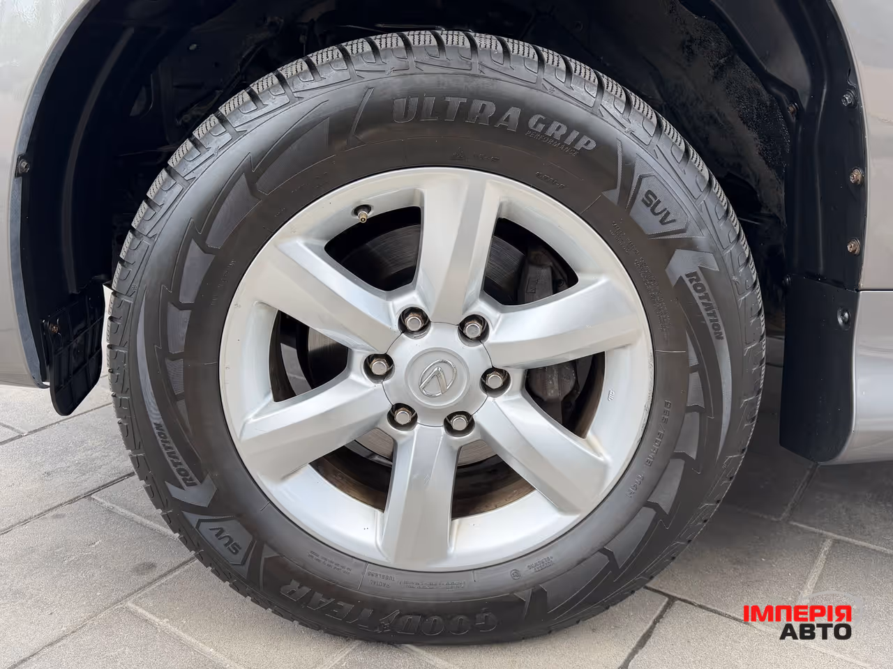 Lexus GX - фото 34