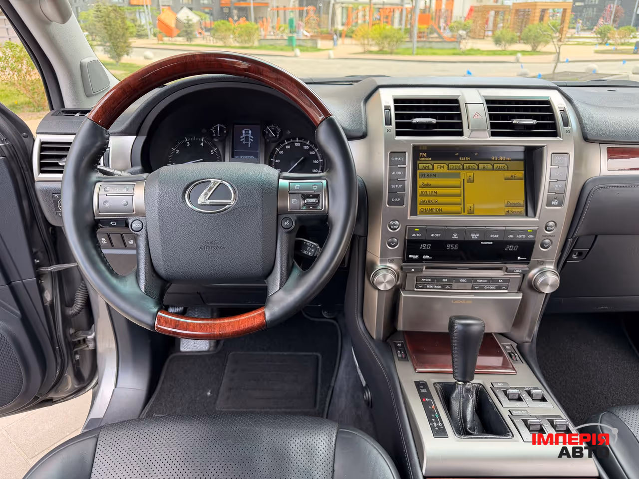 Lexus GX - фото 25