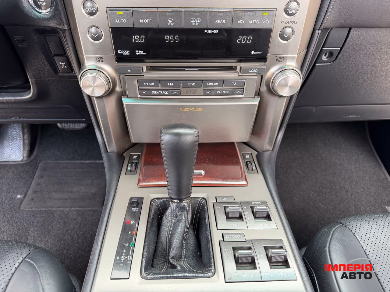 Lexus GX - фото 24