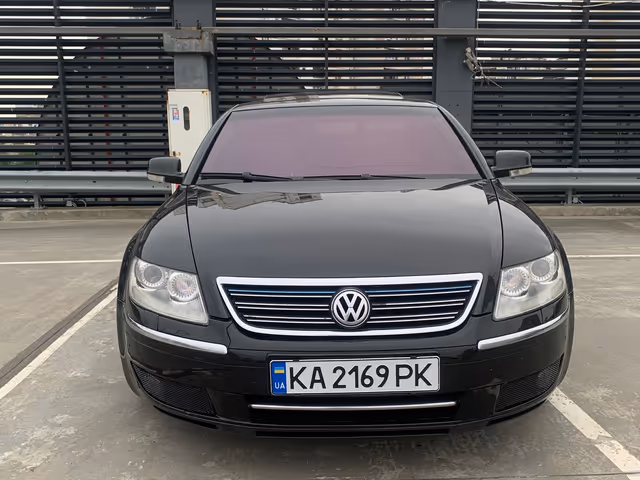 Volkswagen Phaeton - фото 1