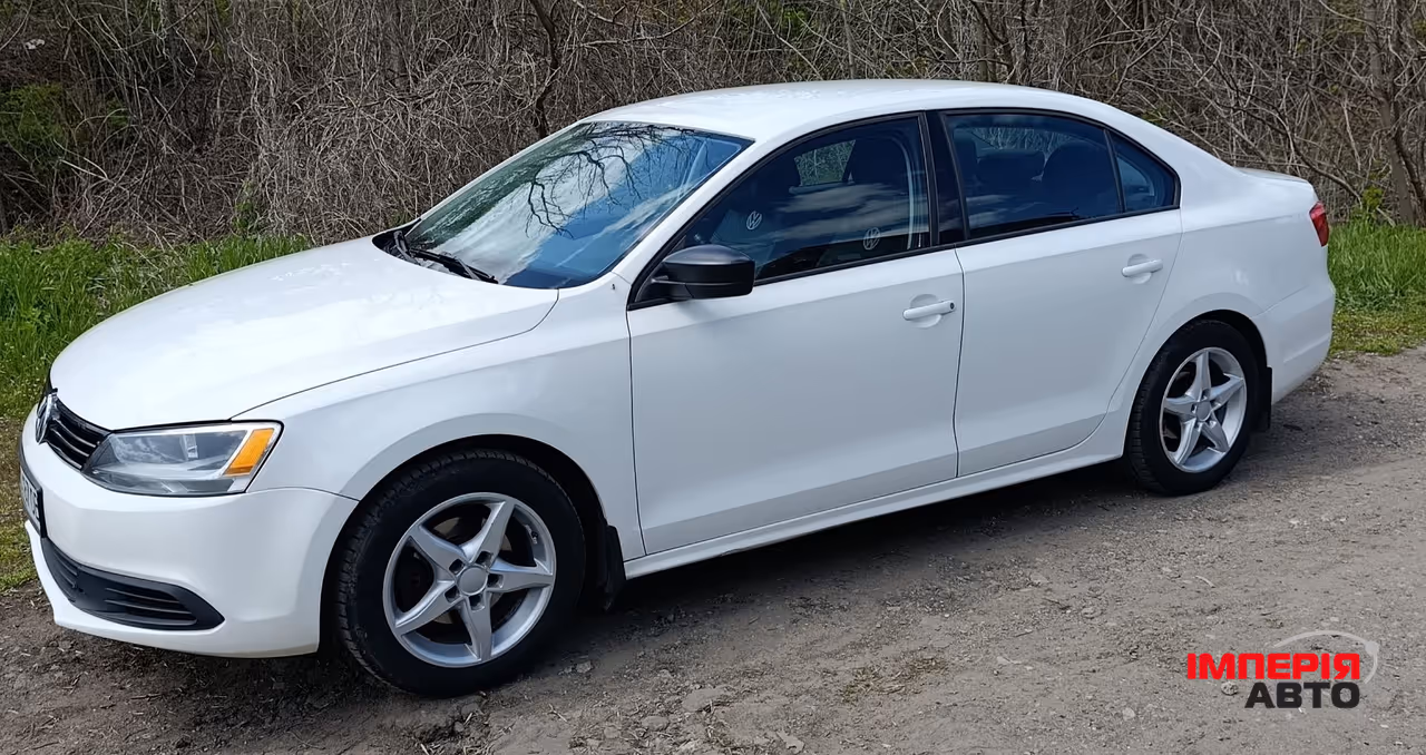 Volkswagen Jetta - фото 1