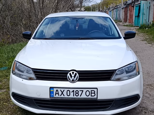 Volkswagen Jetta - фото 4