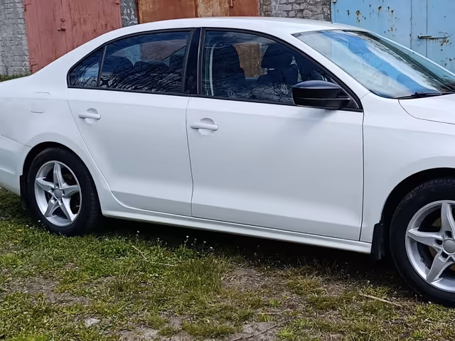 Volkswagen Jetta - фото 3
