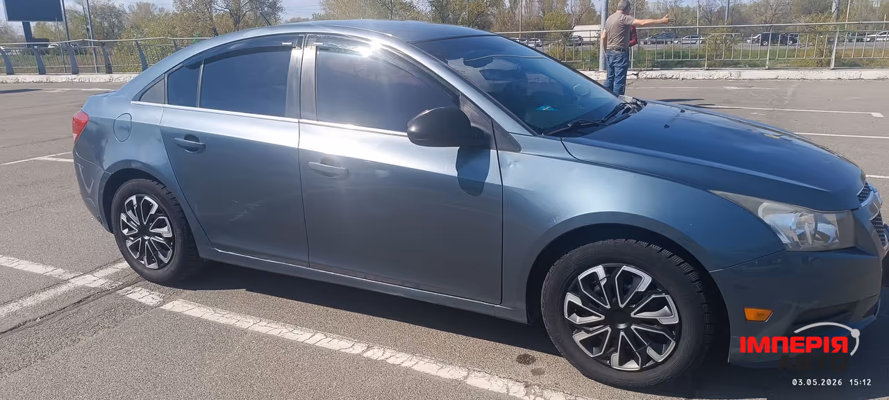 Chevrolet Cruze - фото 3