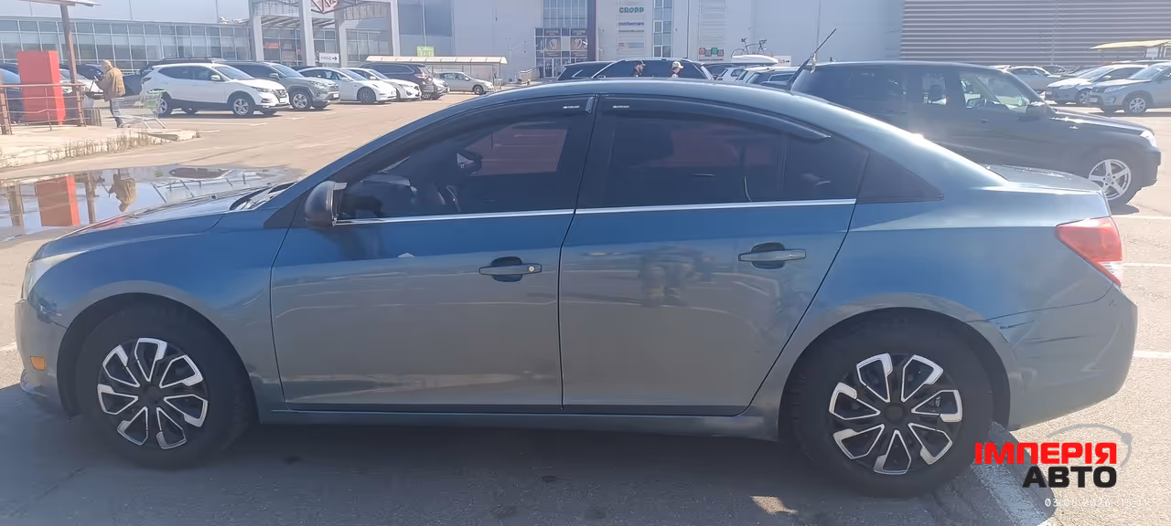 Chevrolet Cruze - фото 7