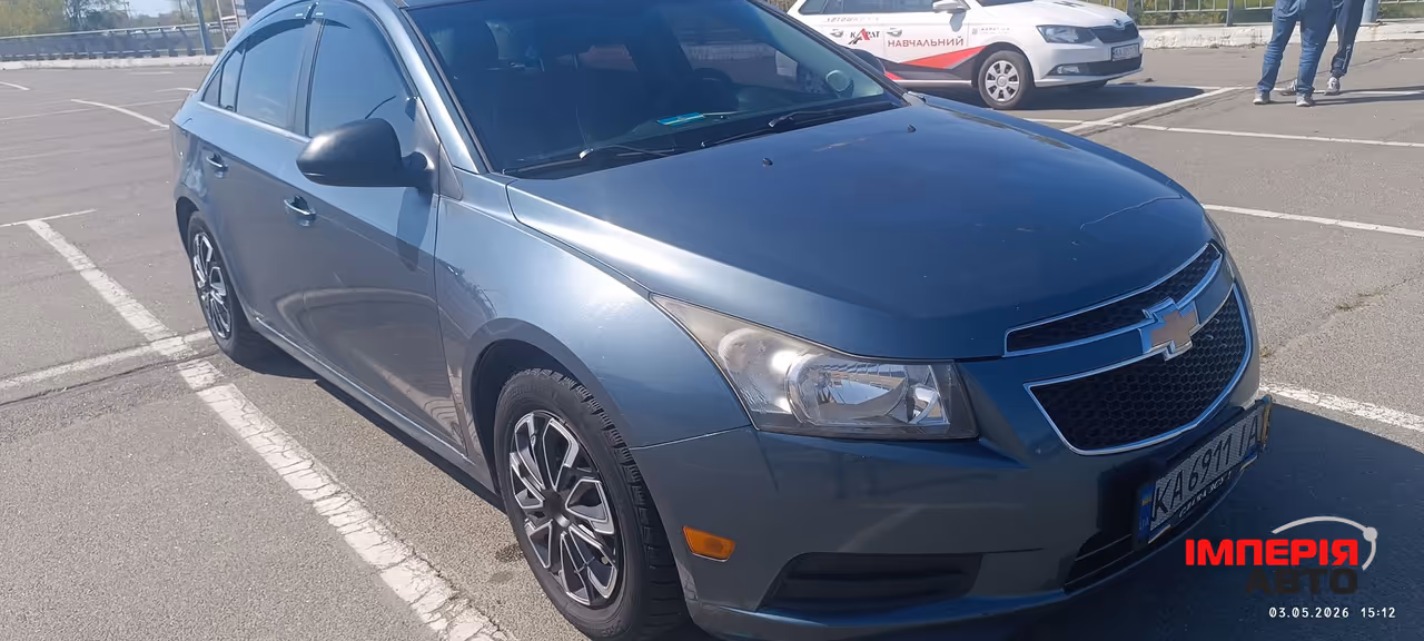 Chevrolet Cruze - фото 1