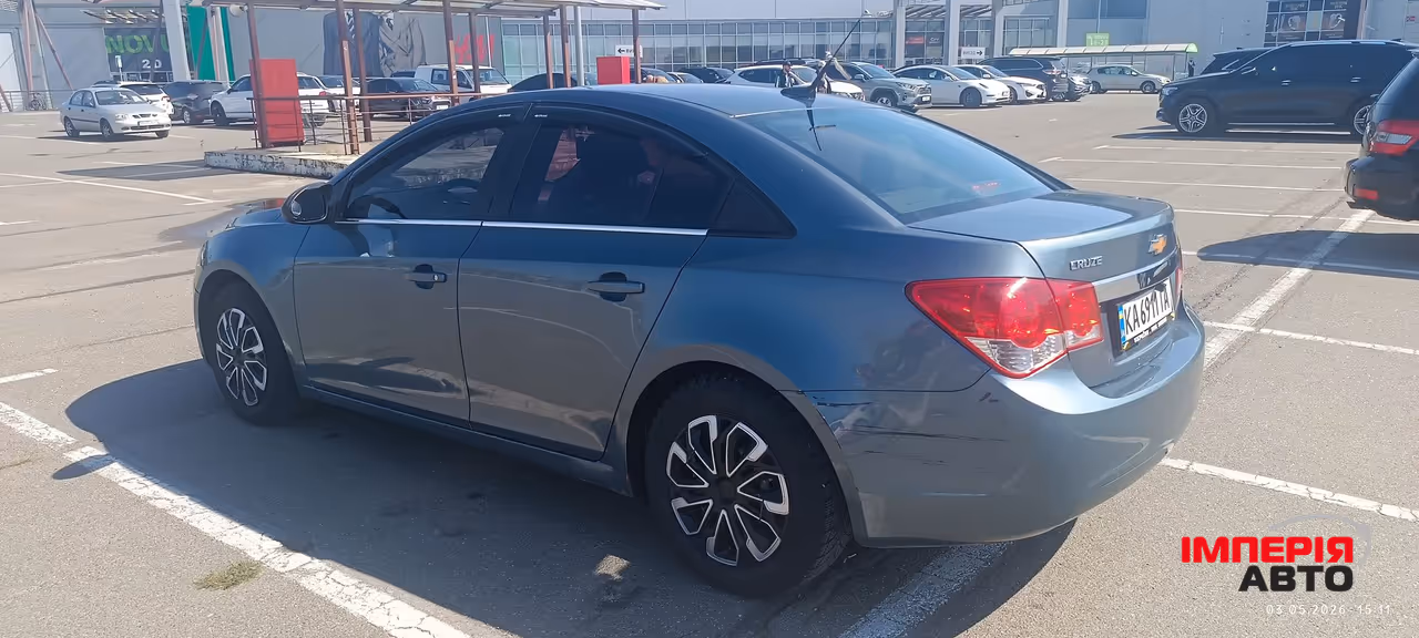 Chevrolet Cruze - фото 8