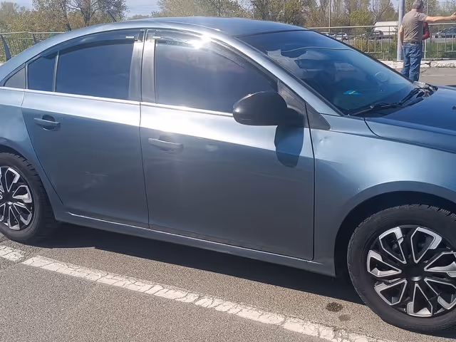 Chevrolet Cruze - фото 3